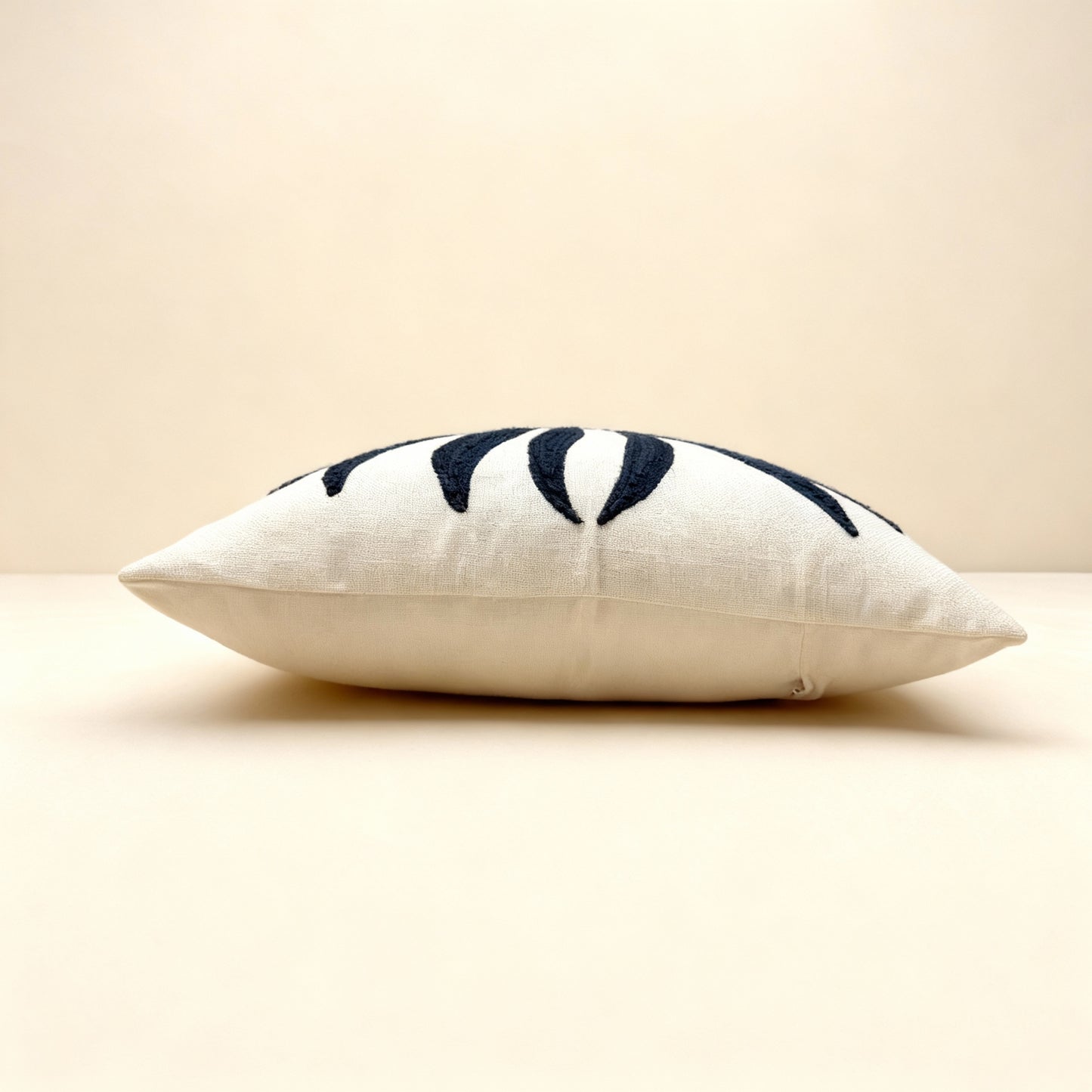 Palm Noir Cushion Cover